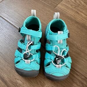 Like New Keen Little Kids Seacamp II Closed Toe Sandal